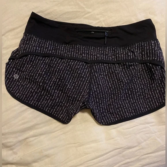 Lululemon Speed Short🖤 - Picture 2 of 4